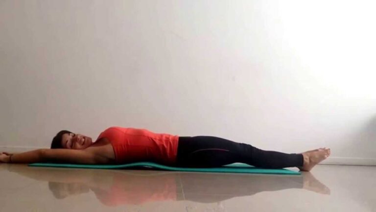 Maximiza tus abdominales con el ejercicio de navaja