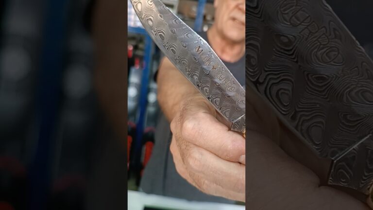 Navajas Muela Damasco: Elegancia y Artesanía en Cuchillería
