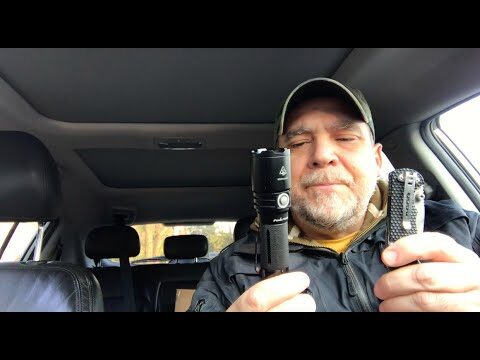 Navaja Multiusos con Linterna: La Herramienta Ideal para Aventuras